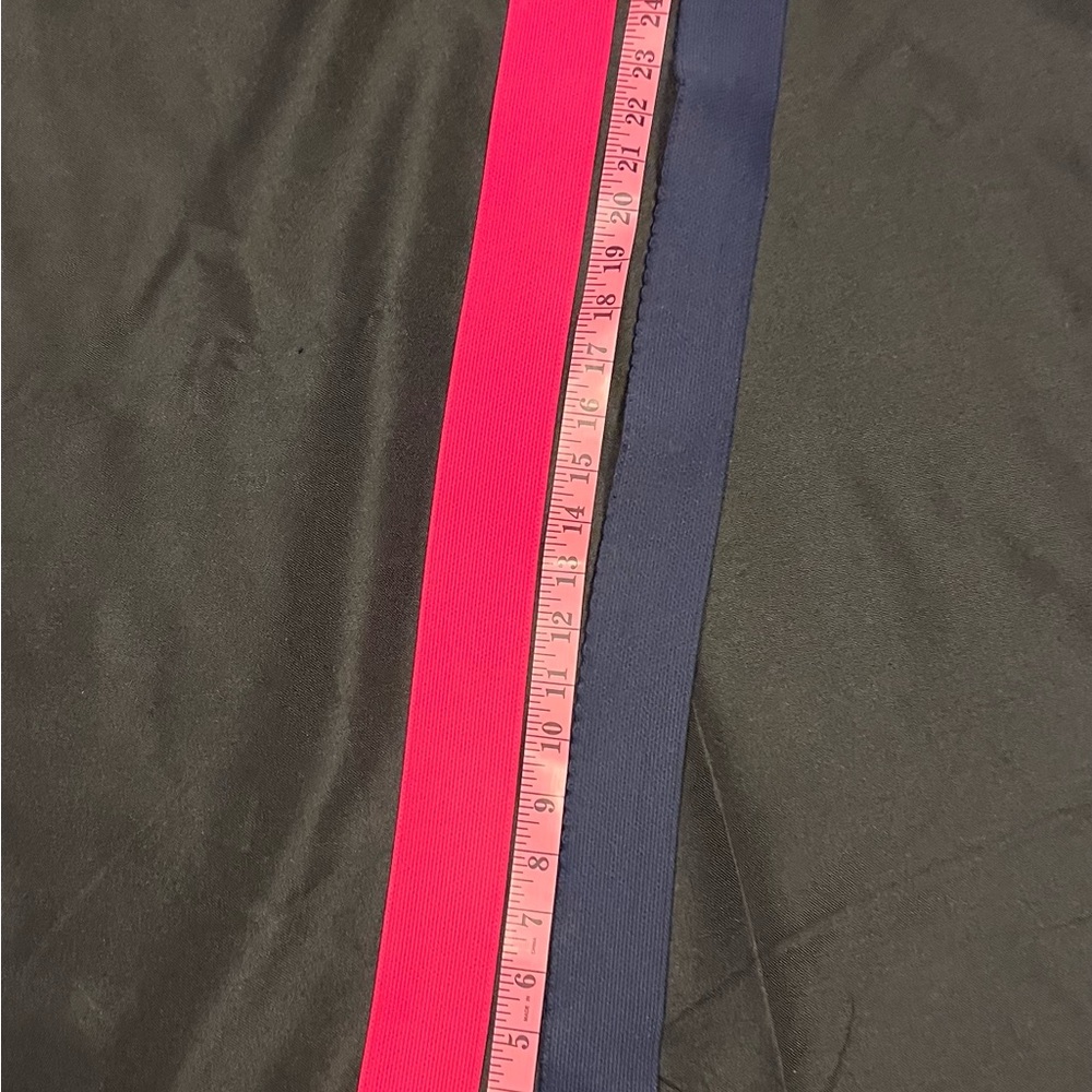 2 Retro 80s stretch clasp belts hot pink and navy blue